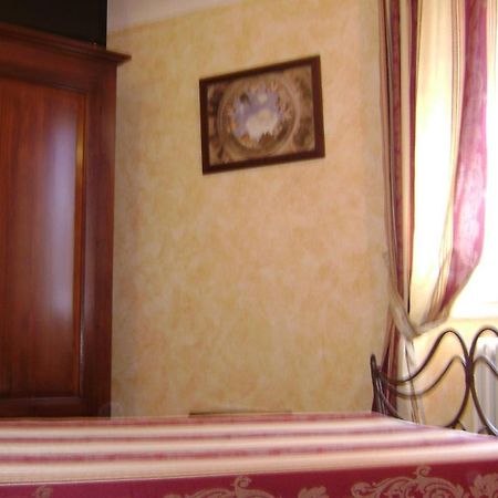 La Finestrella Di Montalto Locanda Badalucco Bagian luar foto