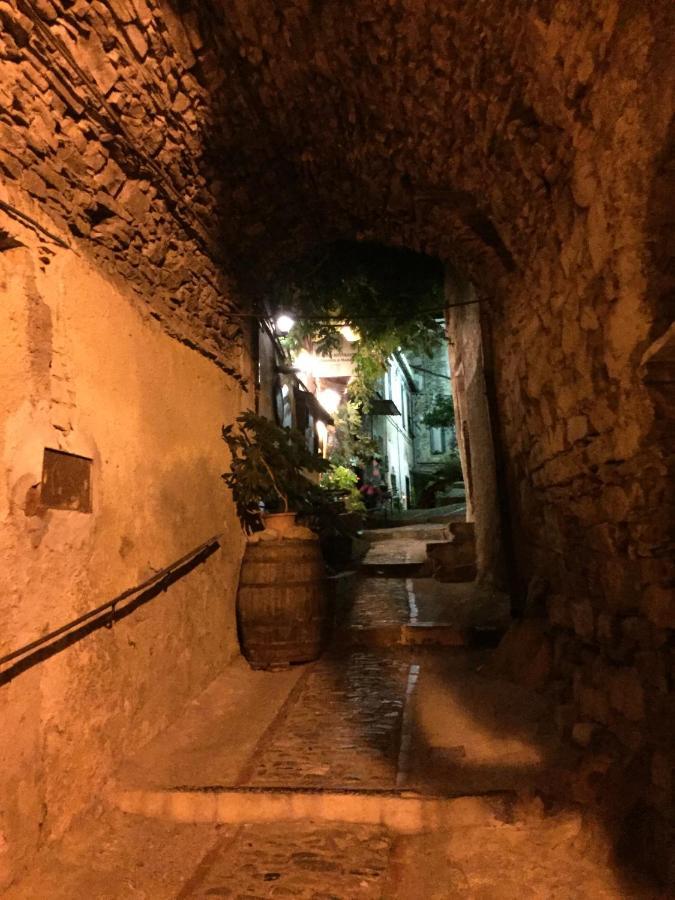 La Finestrella Di Montalto Locanda Badalucco Bagian luar foto