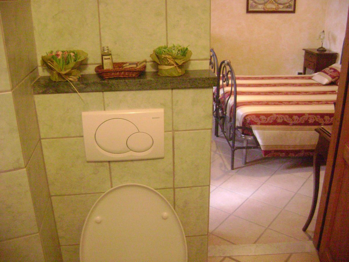 La Finestrella Di Montalto Locanda Badalucco Bagian luar foto
