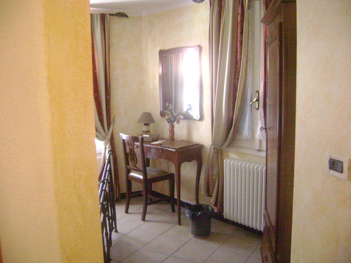La Finestrella Di Montalto Locanda Badalucco Bagian luar foto