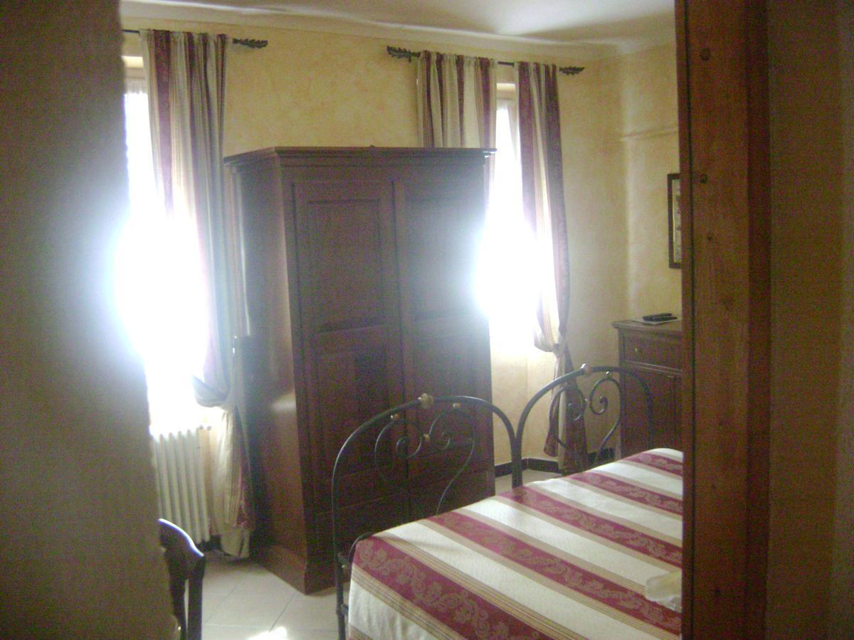 La Finestrella Di Montalto Locanda Badalucco Bagian luar foto