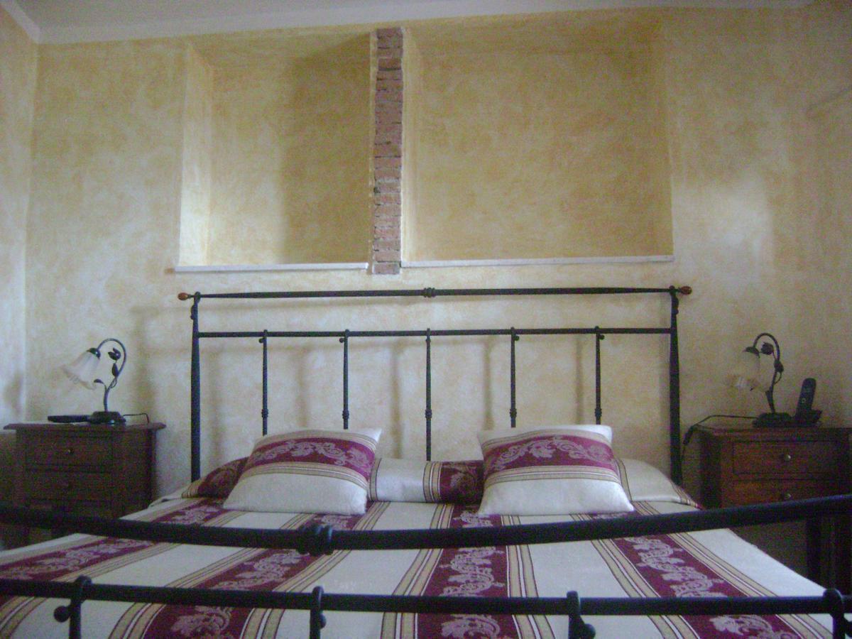 La Finestrella Di Montalto Locanda Badalucco Bagian luar foto