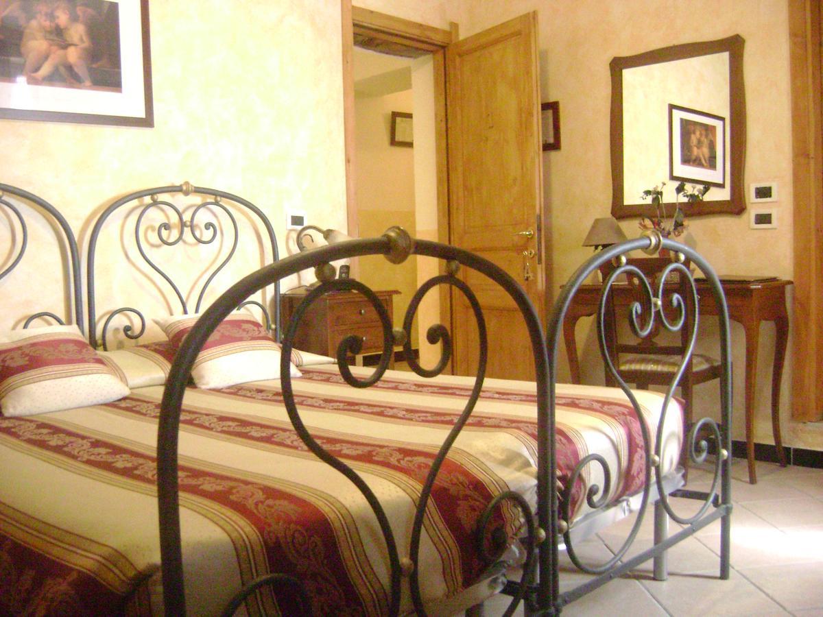 La Finestrella Di Montalto Locanda Badalucco Bagian luar foto